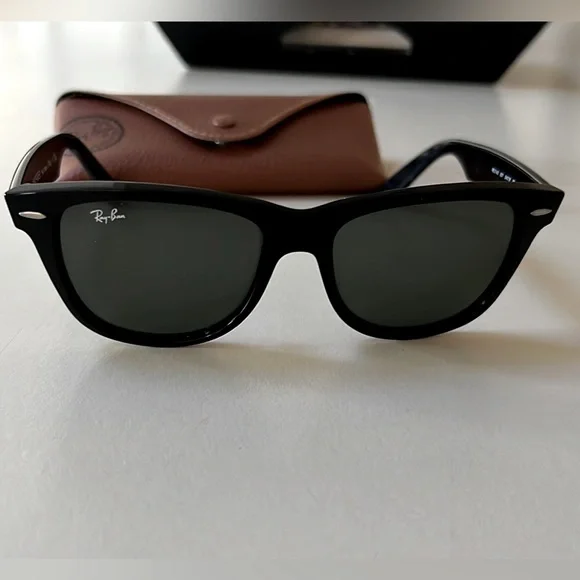 Ray-Ban | Accessories | Authentic Rayban Wayfarer Sunglasses  display picture 1